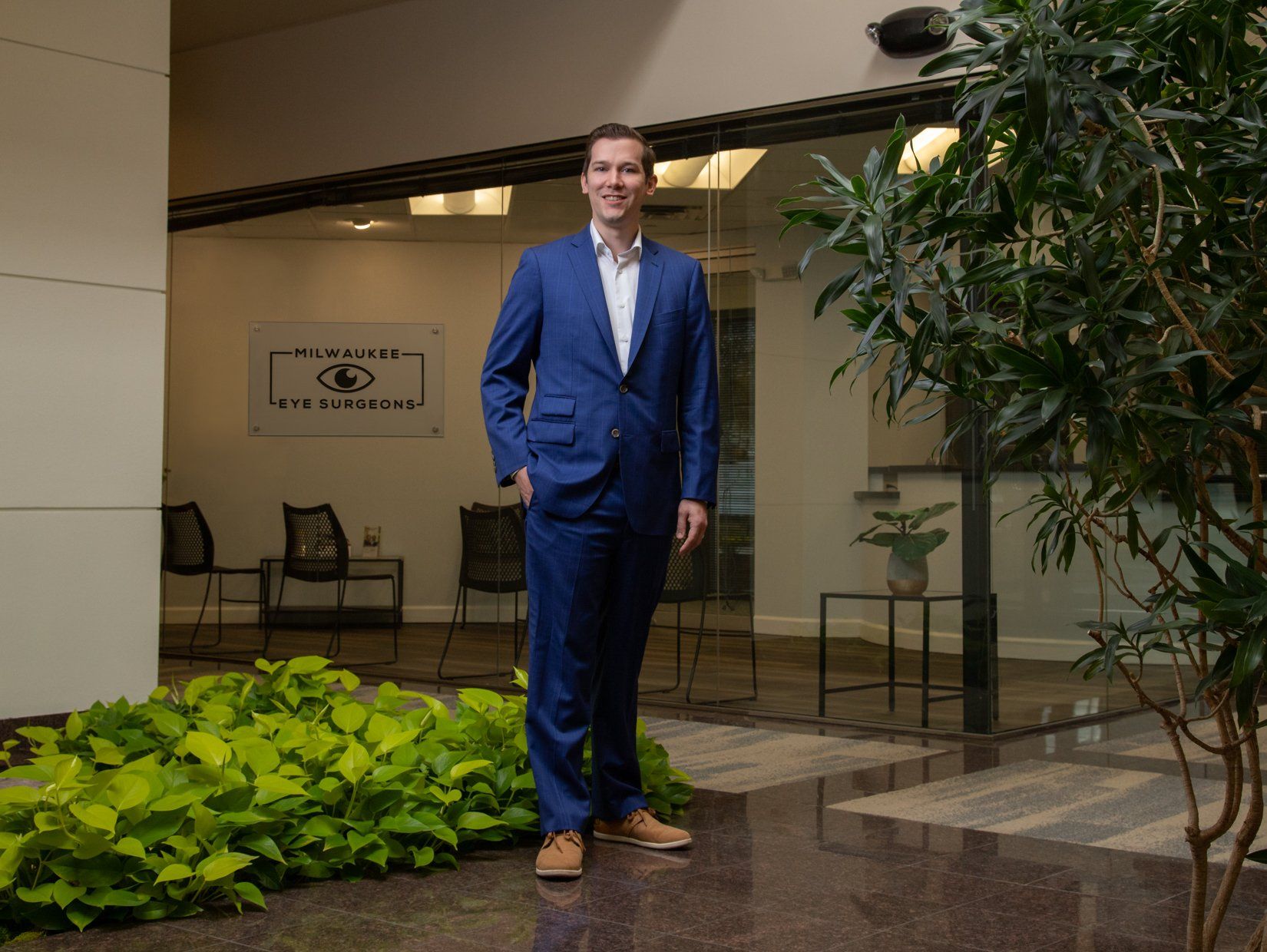 1766076458_W5170-2880w